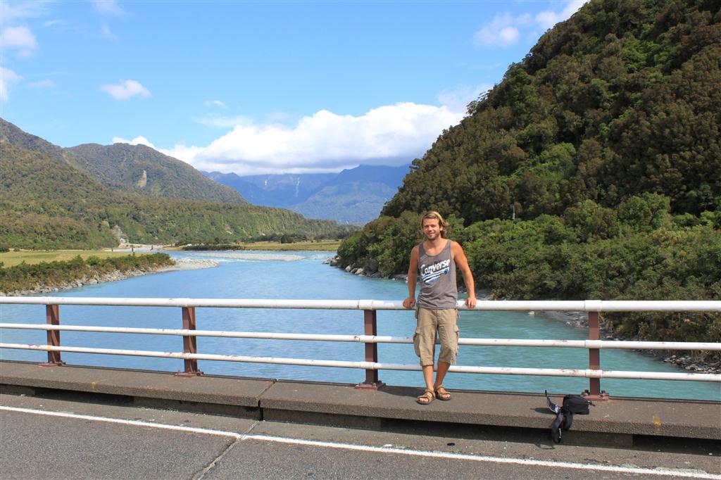 Fluss mit Schmelzwasser in Neuseeland