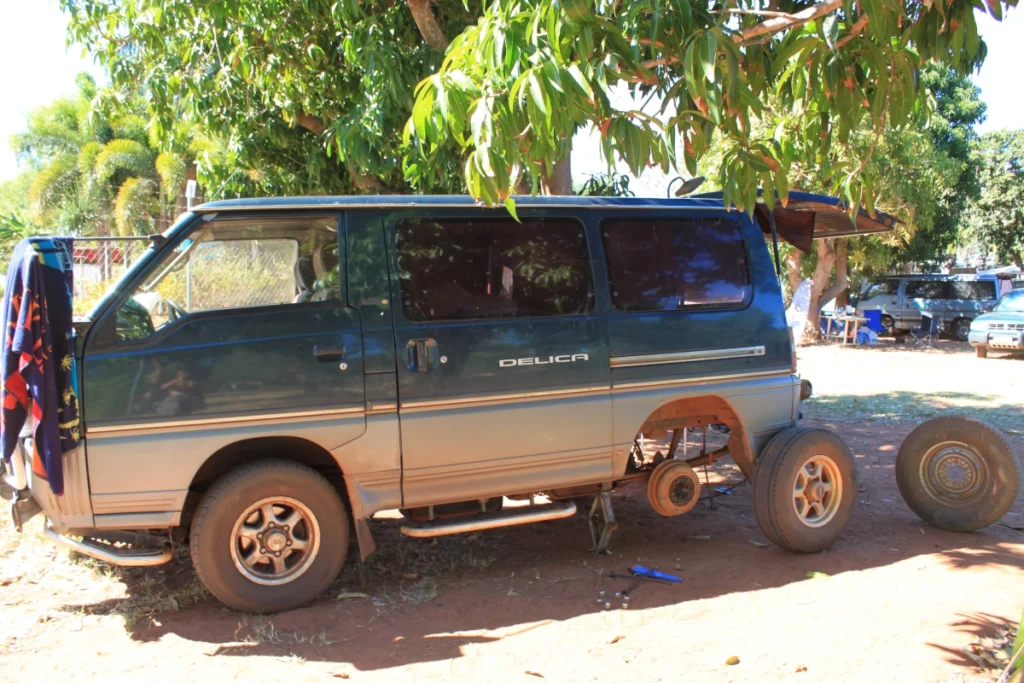 Reifenwechsel beim Mitsubishi Delica