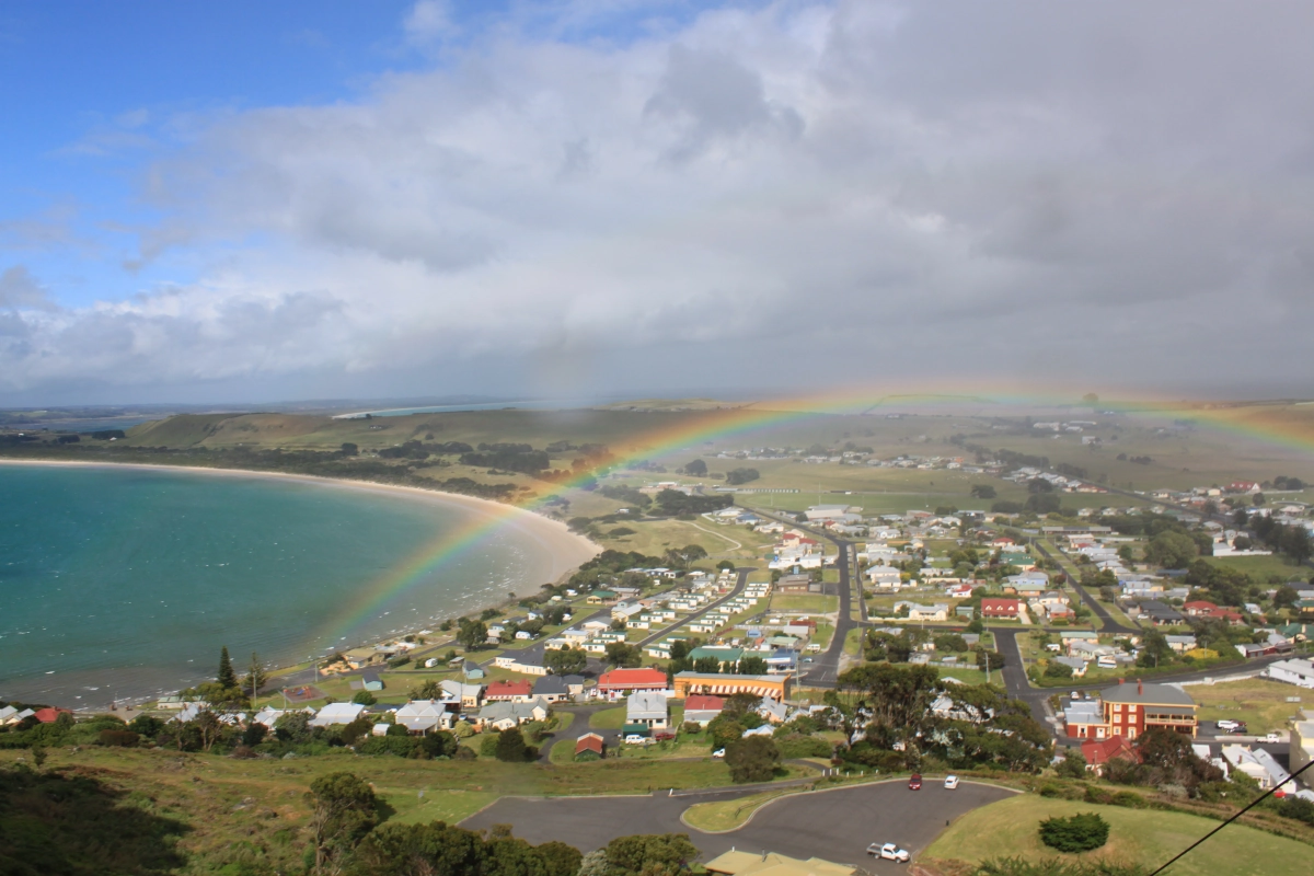 Tasmanien Lanschaftsbild mit Regenbogen