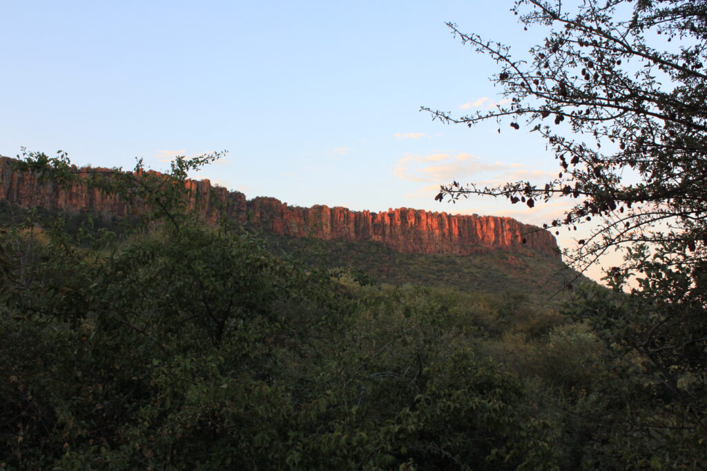 Waterberg Plateau in Namibia im Sonnenuntergang