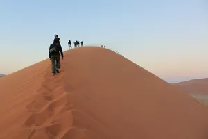 Aufstieg auf die Dune 45 in Namibia