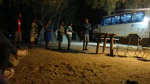 Tanzaufführung von Locals auf Campingplatz in Namibia